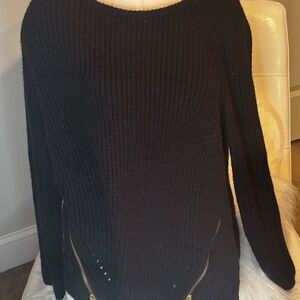 Elegant Black Sweater with Zipper Details